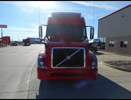 Volvo Vnl 670 Refrigerator - Shelly Blundell
