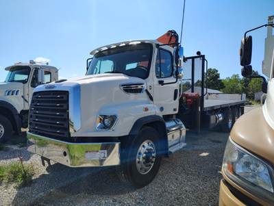 2017 Freightliner 114SD Cab & Chassis Truck | Heavy Spec | 469 hp | 8LL