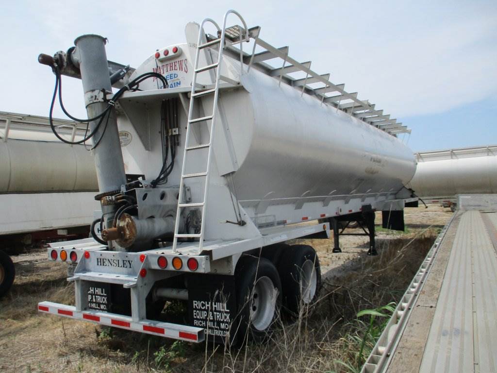 2002 Hensley 36' Bulk Feed Trailer ATLR36328 Galvanized Augers