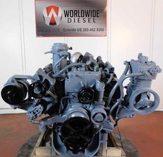 International T444E Diesel Engine