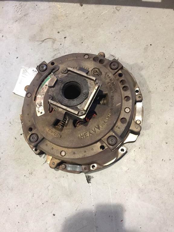 EATON CLUTCH 12200235 GOOD TAKEOFF FROM 2013 KENWORTH EATON CLUTCH 12200235 GOOD TAKEOFF FROM 2013 KENWORTH