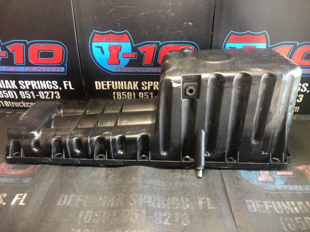 2013 Detroit DD13 Engine Oil Pan for a Freightliner CASCADIA 125 For