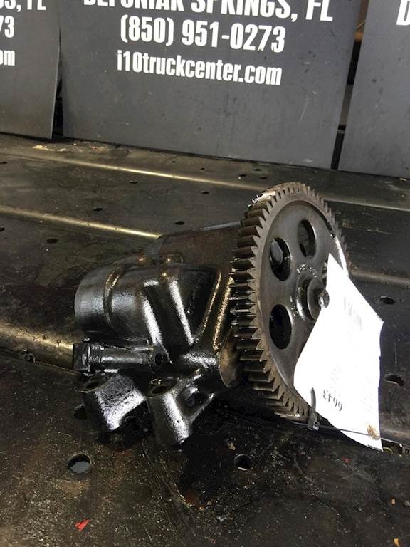 Caterpillar C15 Engine Oil Pump for a 2003 International 9400I For Sale