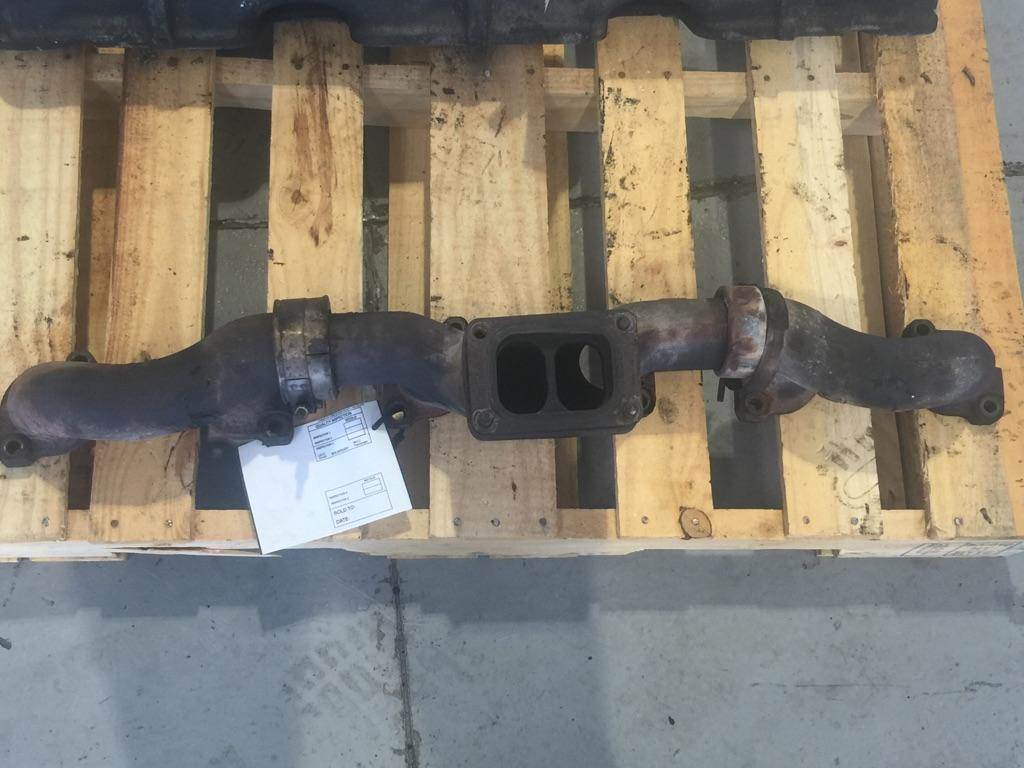 Detroit Series 60 12.7L Exhaust Manifold for a 2000 Peterbilt 379 For
