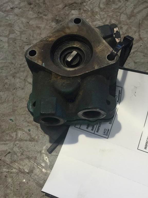 2013 Volvo D13 Fuel Pump GOOD TAKEOFF 85118917 20997341 HUGE