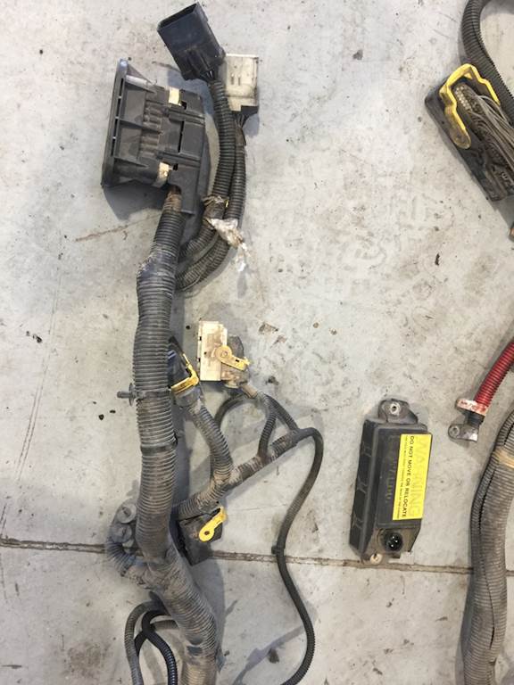 2010 FREIGHTLINER CASCADIA COMPLETE TRUCK WIRING HARNESS - DD15 ENGINE