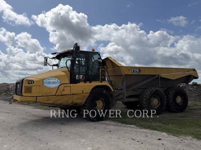 Caterpillar 725 Articulated Truck