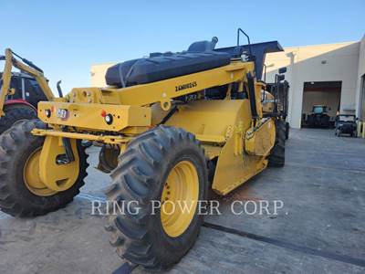 Caterpillar RM400 Reclaimer