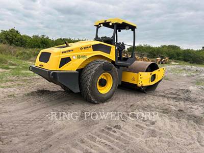 BOMAG BW211 Smooth Drum Roller Compactor