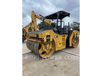 Caterpillar CB13 Tandem Vibratory Roller