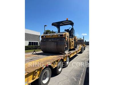 Caterpillar CB15 Smooth Drum Roller Compactor
