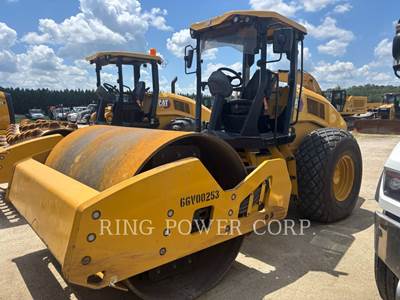 Caterpillar CS10GC Smooth Drum Roller Compactor