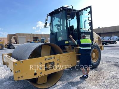 Caterpillar CS56BCAB Smooth Drum Roller Compactor
