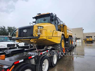 Caterpillar 725WW Water Truck