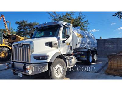 United WT5000 Water Truck
