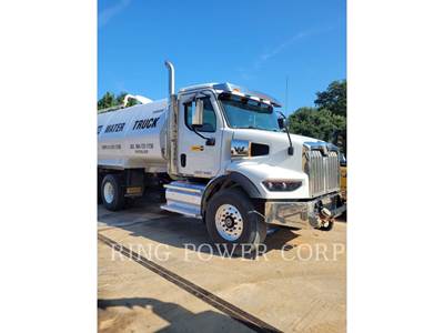 United WT5000 Water Truck