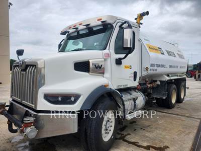 United WT5000 Water Truck