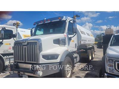 United WT5000 Water Truck