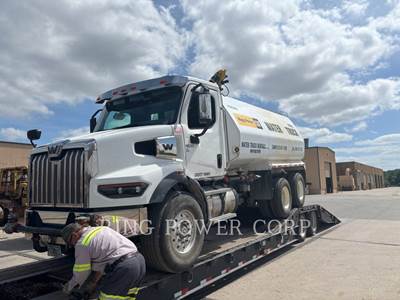 United WT5000 Water Truck