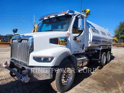 United WT5000 Water Truck