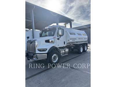 United WT5000 Water Truck