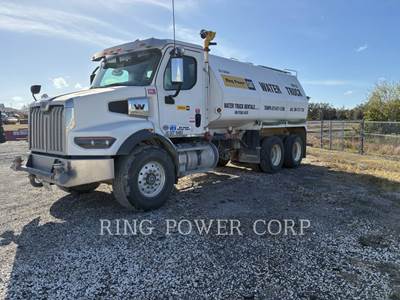 United WT5000 Water Truck
