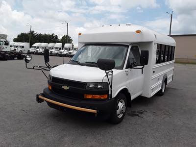 GMC Bus Bus - 323HP, 6 Speed Automatic