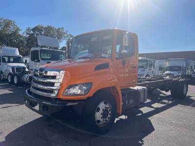 Hino 268 Single Axle Cab & Chassis Truck - J08E-VB'13 260/2500, 260HP, 6 Speed Automatic