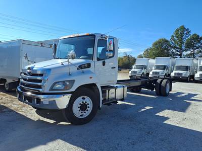 Hino 338 Single Axle Cab & Chassis Truck - J08E-VB'13 260/2500, 260HP, 6 Speed Automatic