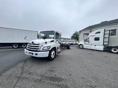 Hino 338 Single Axle Cab & Chassis Truck - J08E-VB'13 260/2500, 260HP, 6 Speed Automatic