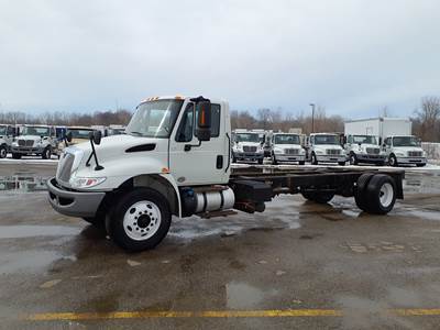 International 4300 Single Axle Cab & Chassis Truck - 6 Speed Automatic
