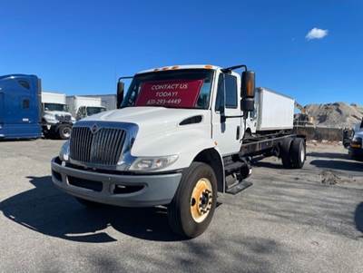 International 4300 Single Axle Cab & Chassis Truck - 6 Speed Automatic