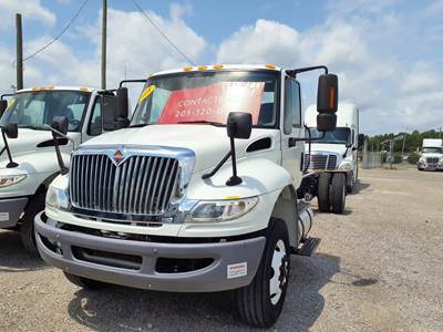 International 4300 Single Axle Cab & Chassis Truck - 260HP, 6 Speed Automatic
