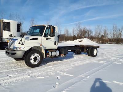 International 4300 Single Axle Cab & Chassis Truck - 260HP, 6 Speed Automatic