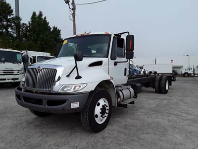 International 4300 Single Axle Cab & Chassis Truck - 260HP, 7 Speed Automatic
