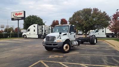 International 4300 Single Axle Cab & Chassis Truck - 260HP, 7 Speed Automatic