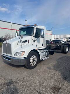 Kenworth T370 Single Axle Cab & Chassis Truck - 325HP, 6 Speed Automatic