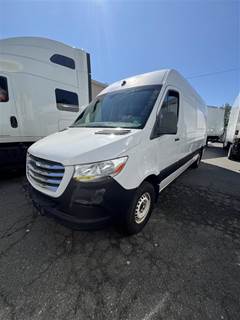 Mercedes-Benz 2500 Cargo Van - 188HP, 5 Speed Automatic