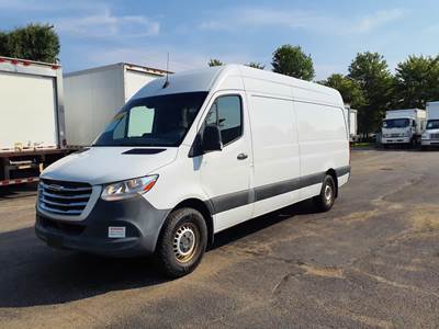 Mercedes-Benz 2500 Cargo Van - 188HP, 5 Speed Automatic