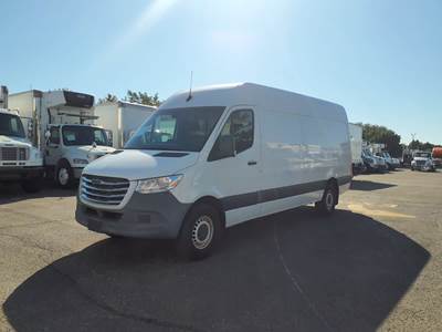 Mercedes-Benz 2500 Cargo Van - 188HP, 5 Speed Automatic