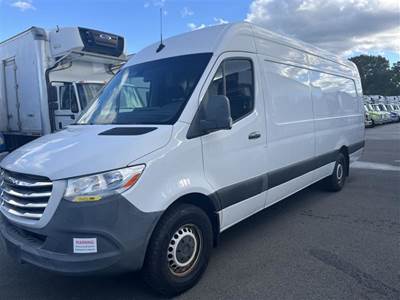 Mercedes-Benz 2500 Cargo Van - 188HP, 5 Speed Automatic