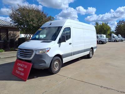 Mercedes-Benz 2500 Cargo Van - 188HP, 5 Speed Automatic