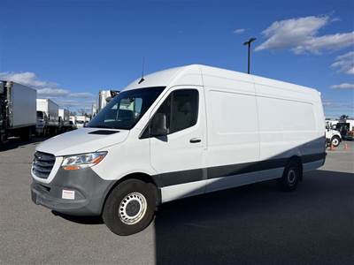 Mercedes-Benz 2500 Cargo Van - 188HP, 5 Speed Automatic