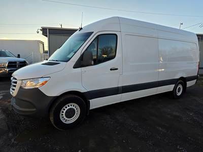 Mercedes-Benz 2500 Cargo Van - 188HP, 5 Speed Automatic