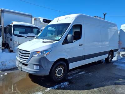 Mercedes-Benz 2500 Cargo Van - 188HP, 5 Speed Automatic