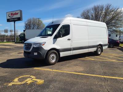 Mercedes-Benz 2500 Cargo Van - 188HP, 5 Speed Automatic