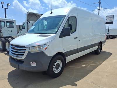 Mercedes-Benz 2500 Cargo Van - 188HP, 5 Speed Automatic