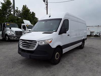 Mercedes-Benz 2500 Cargo Van - 188HP, 5 Speed Automatic