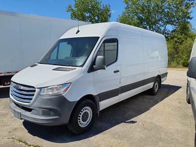 Mercedes-Benz 2500 Cargo Van - 188HP, 5 Speed Automatic