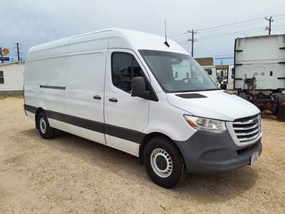 Mercedes-Benz 2500 Cargo Van - 163HP, 5 Speed Automatic